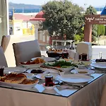 Ece Eceabat